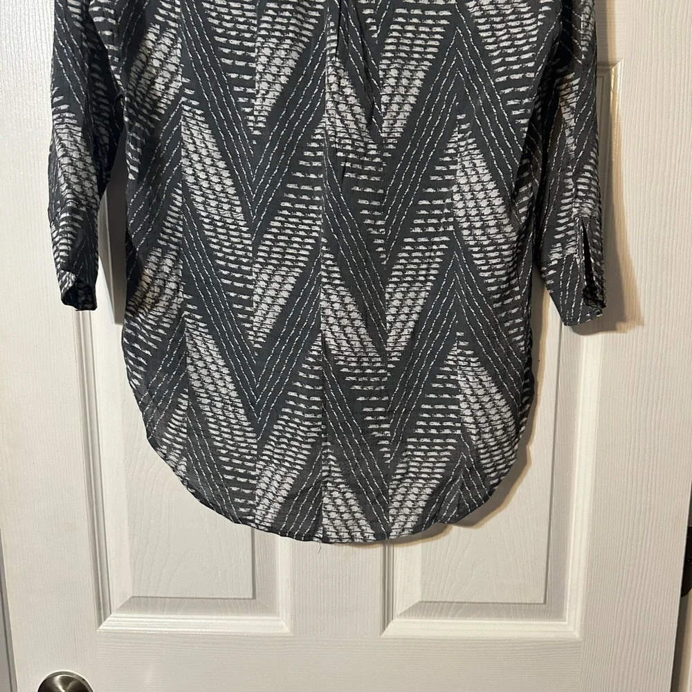 NWT Fred David Chevron Pattern Button Down Top - Picture 11 of 16